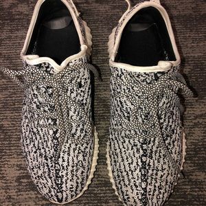 ADIDAS YEEZYS